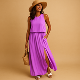 Lightweight summer dress for women named Evelyn, with short sleeves and a loose knee-length fit, perfect for casual days or elegant summer evenings.