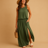 Lightweight summer dress for women named Evelyn, with short sleeves and a loose knee-length fit, perfect for casual days or elegant summer evenings.