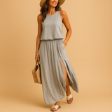 Lightweight summer dress for women named Evelyn, with short sleeves and a loose knee-length fit, perfect for casual days or elegant summer evenings.